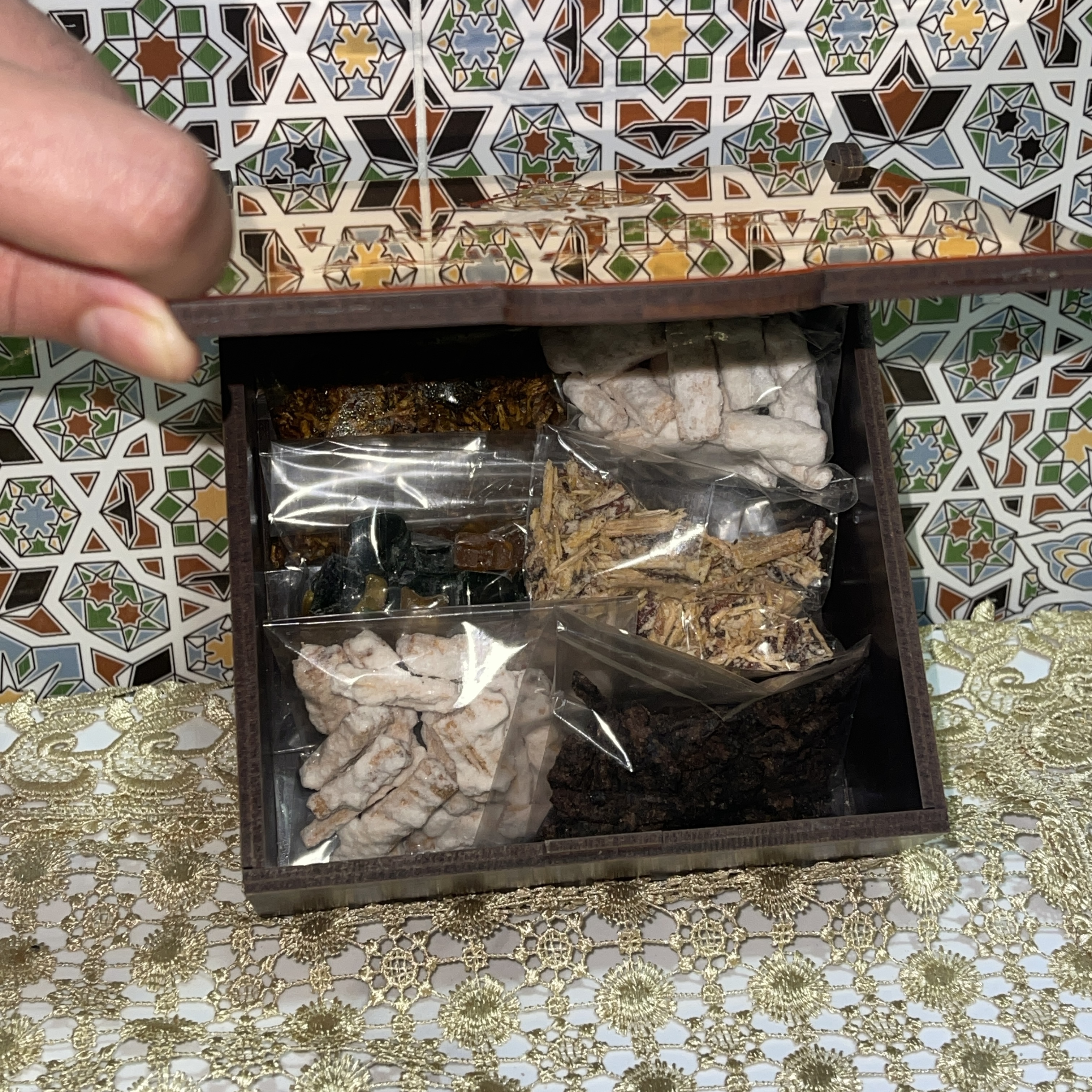 علبة عبير الفخامة السداسية